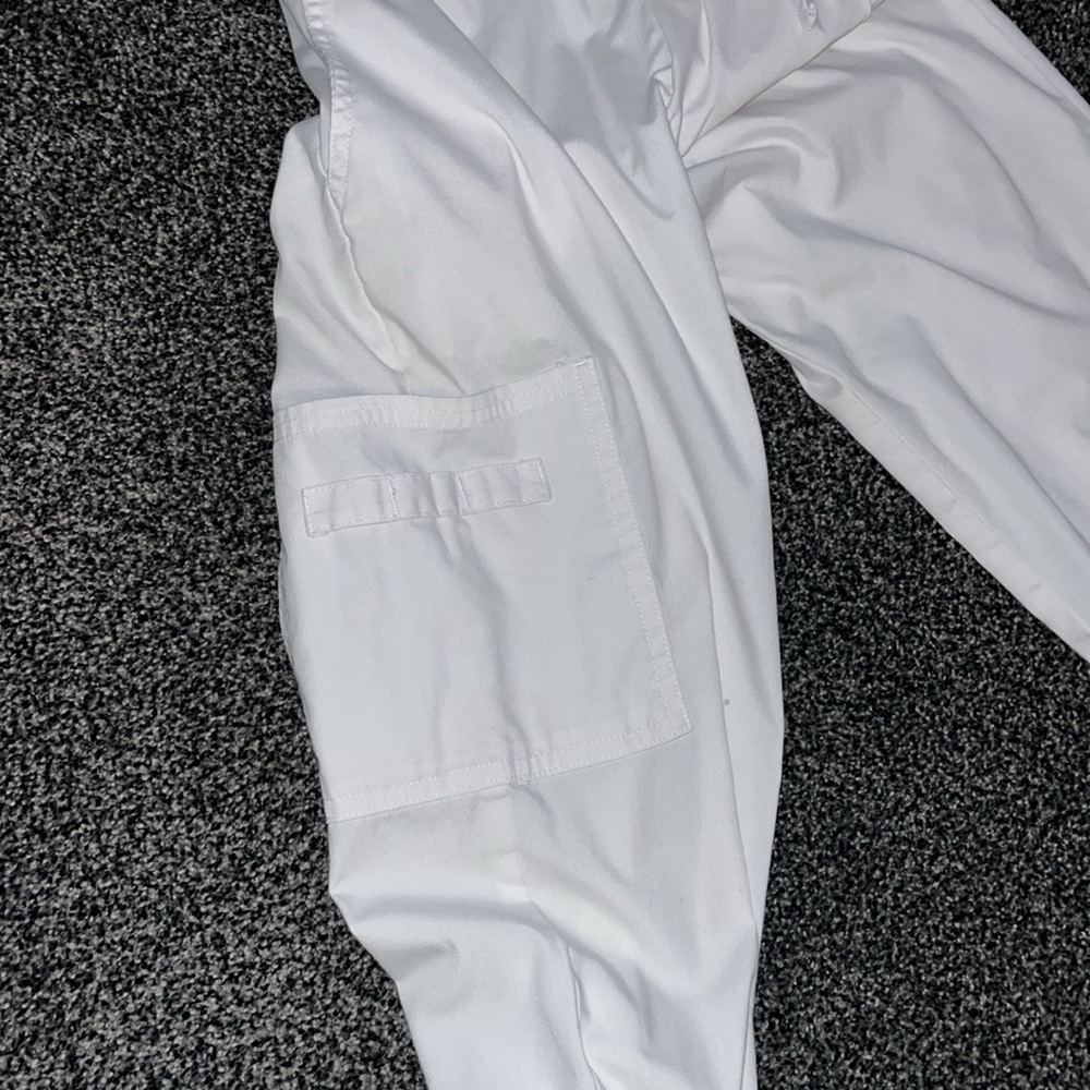 worn during school - Picture 4 of 4